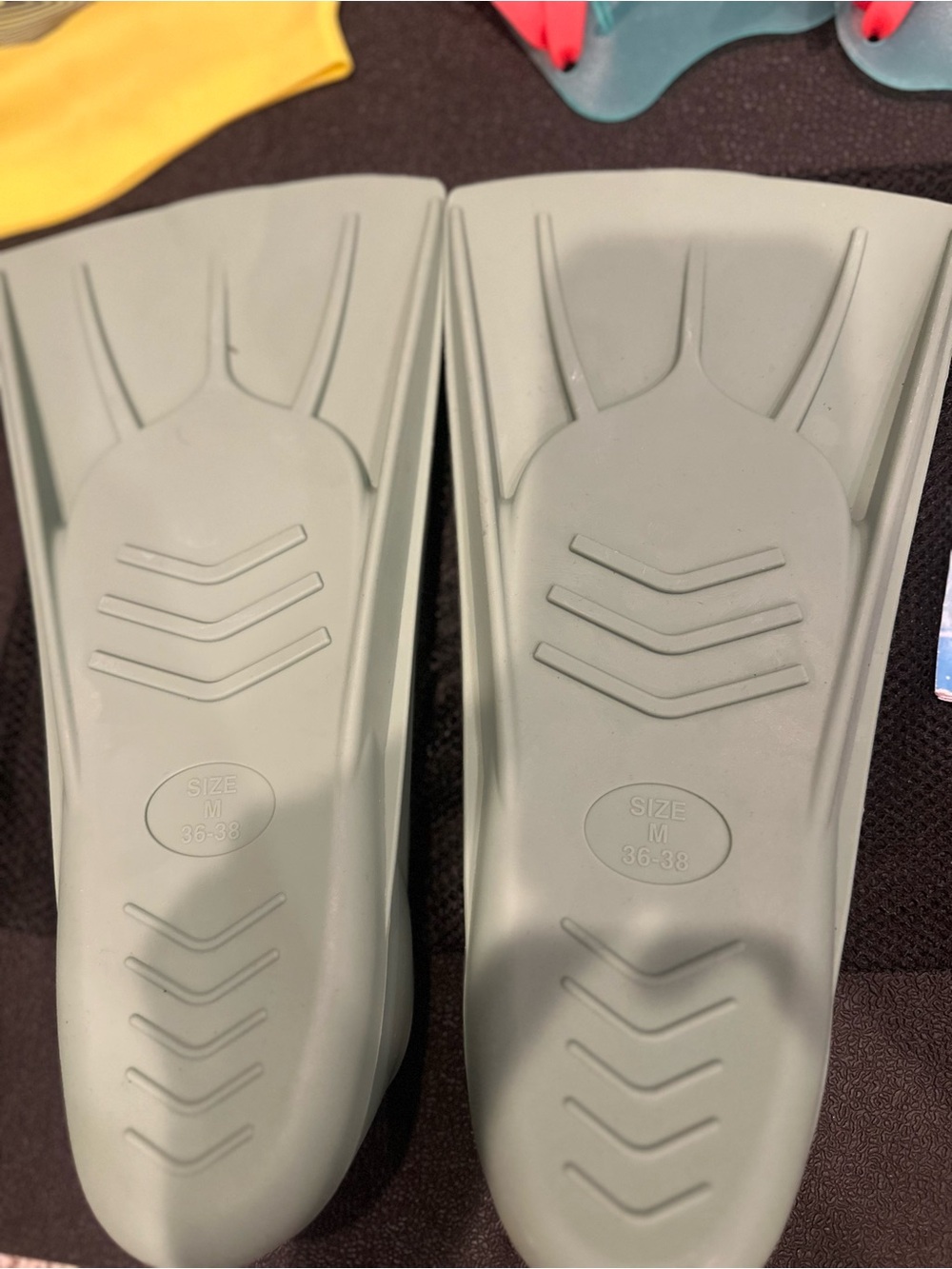 Arena Yellow Swim Cap + Aqua Green Short Fins+ Speedo Paddles - Picture 5 of 11